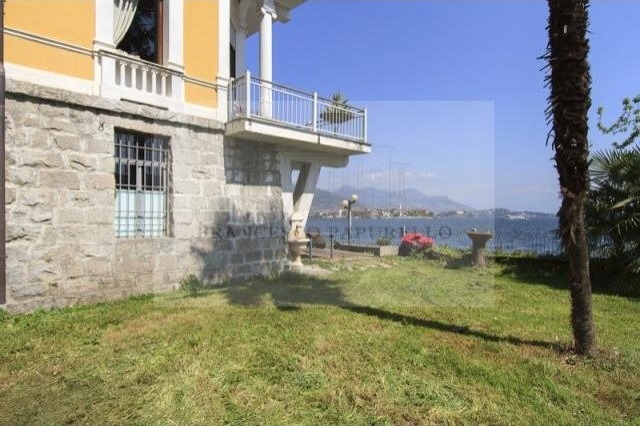 7 bedroom Villa For Sale: Baveno, IT - 2