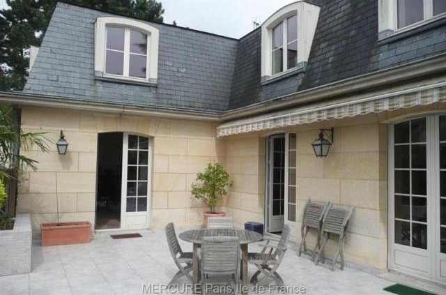 5 bedroom House For Sale: 92380 GARCHES