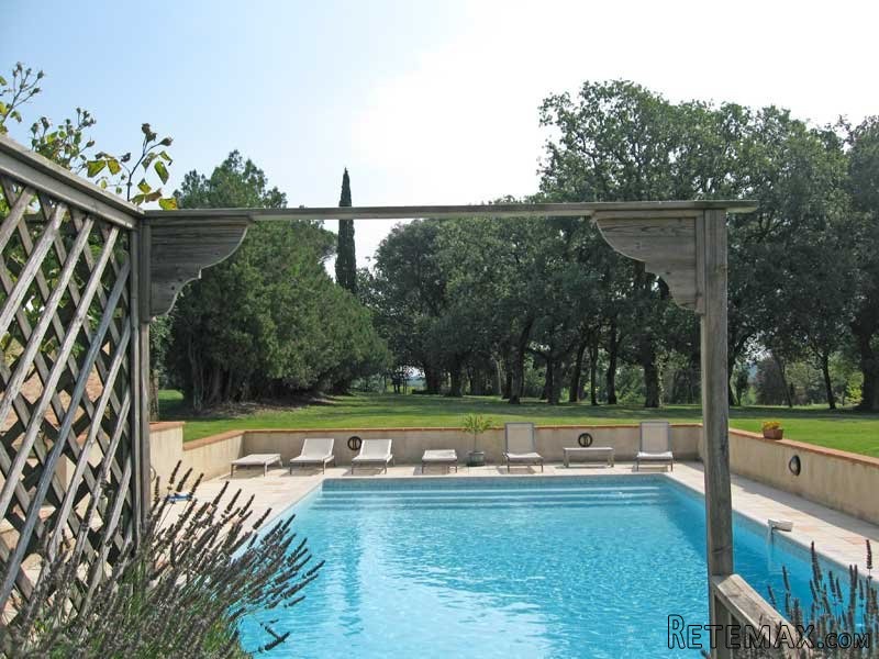 A Handsome 18th Century Domain In 48.. - 2