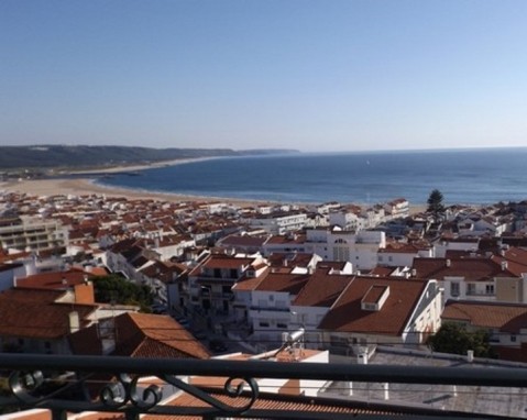 3 bedroom apartment with sea views in..