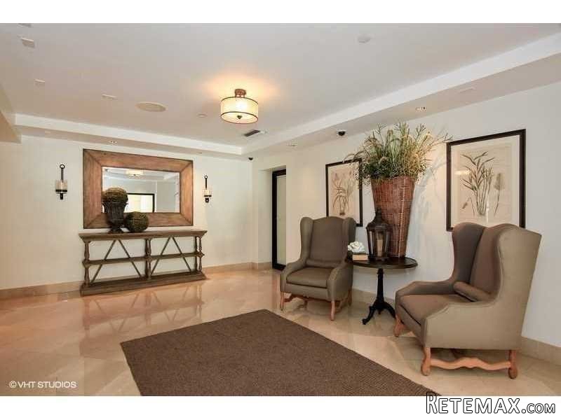2 bedroom Flat For Sale: 575 Crandon.. - 2