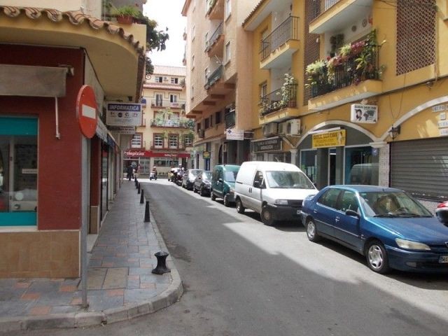 Apartment - CENTRE OF FUENGIROLA, very..
