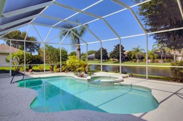 326 Sandhurst Melbourne, FL 32940 - 2