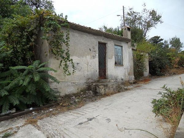 Old villa in Tragaki, Zakynthos