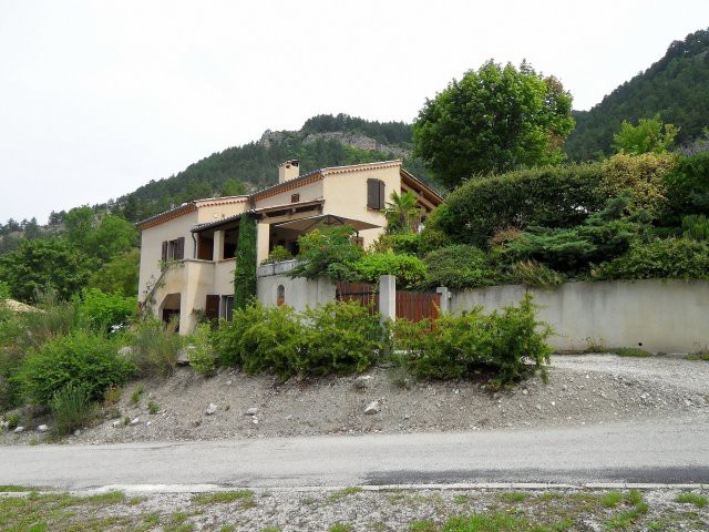 Maison Avec Piscine Luc En Diois -..