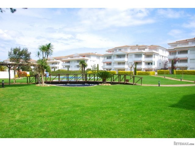 Top floor apartment for sale near Pals..
