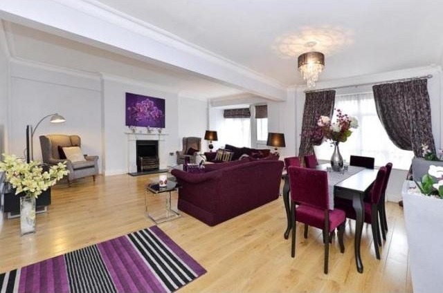 3 Bedrooms - Apartment - London - For..