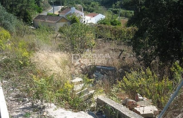 A plot of land with approved project.. - 2