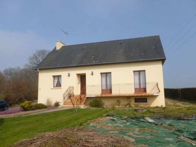 Landivy: Maison 2 Chambres.