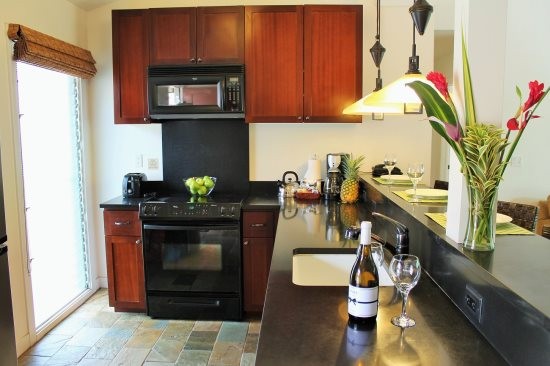 Aina Nalu Condo H208 - 2