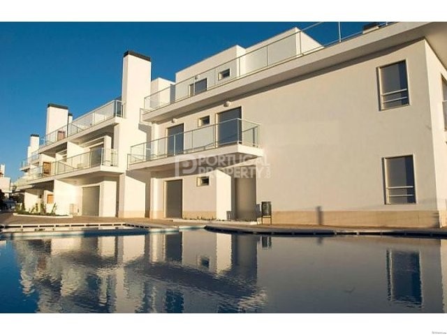 Penthouse 3 bed apartment with large..