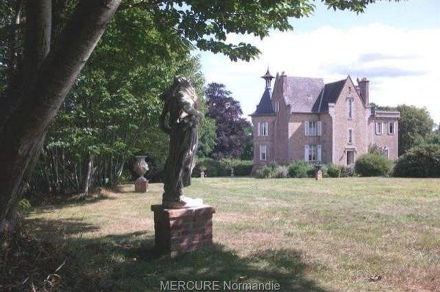 8 bedroom Castle For Sale: 61700.. - 2