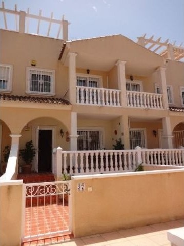 Townhouse for sale 149.995 €.. - 2