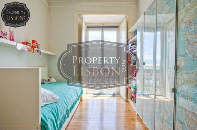 3 Bed Apartment for Sale in Santos