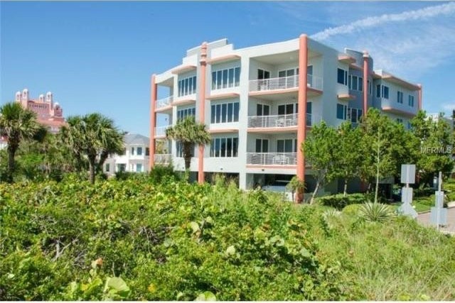 3 bedroom Property For Sale: 113..