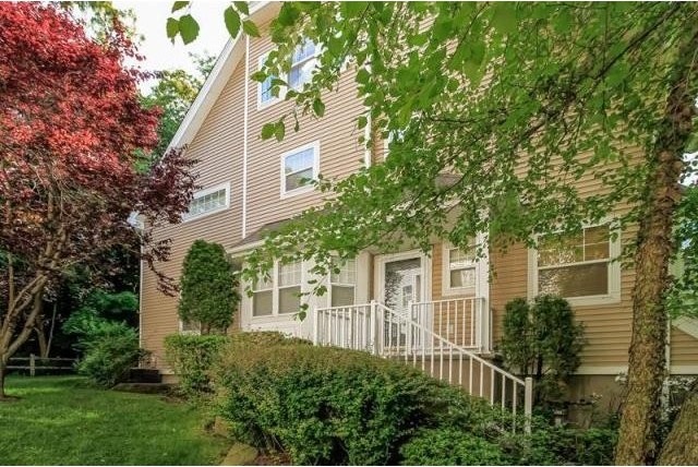 2 bedroom Condominium For Sale: White..