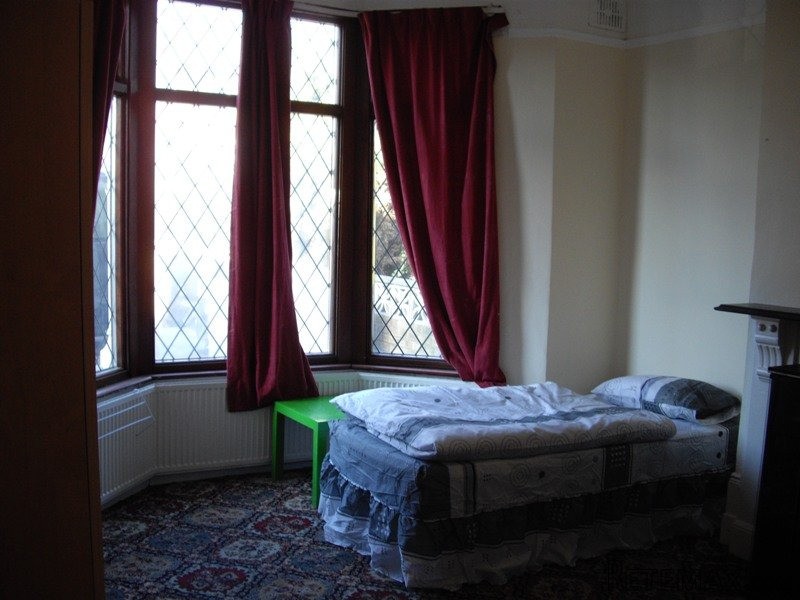 Double room, Zone 3, Leytonstone - 2