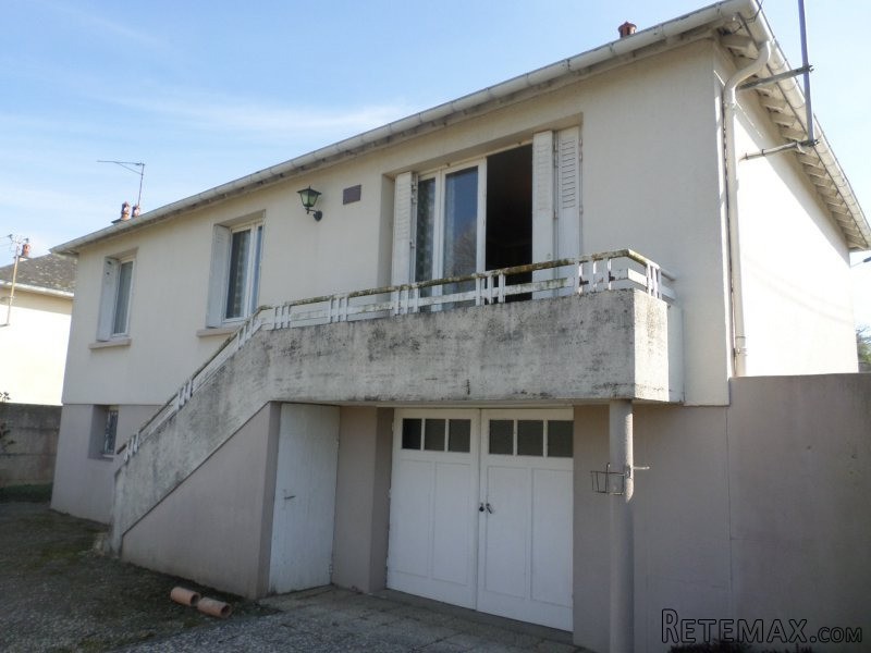 Detached House with Garden