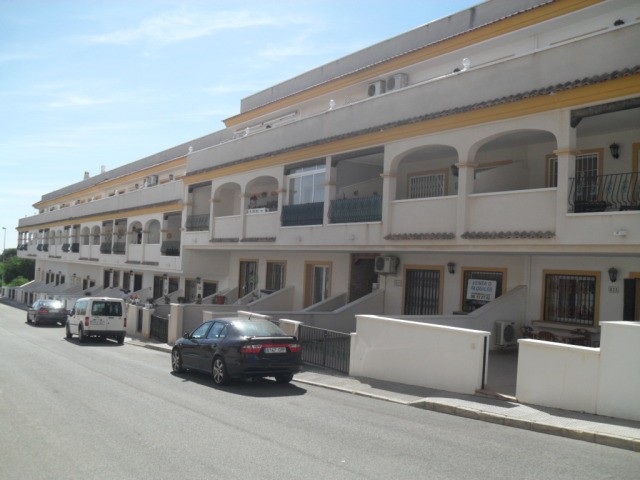 BARGAIN, NICE 2 BEDROOM APARTMENT IN.. - 2