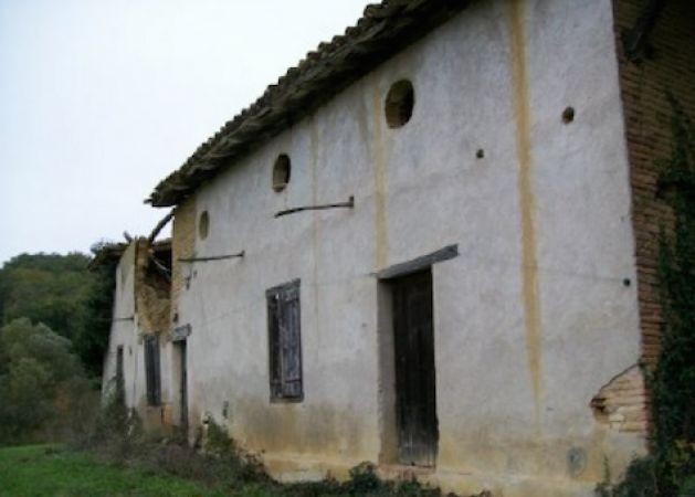 Ruin With An Acre Of Land