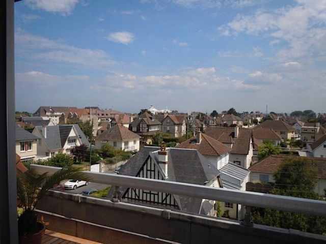 2 Bedroom Apartment And Balcony Walking..