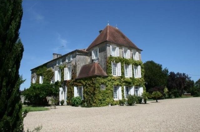 11 bedroom Manor House For Sale: 16100.. - 2