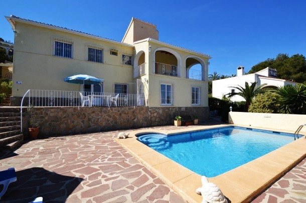 6 Bedroom 3 Bathroom Villa Javea - Javea