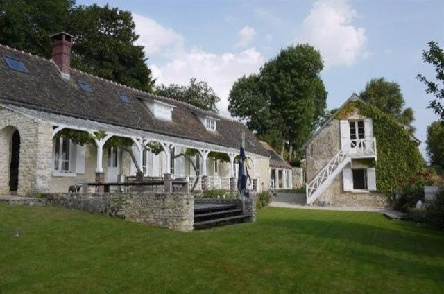 7 bedroom Character For Sale: 60240..