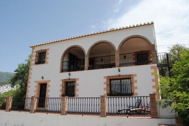 Villa for Sale in Canillas De Albaida..