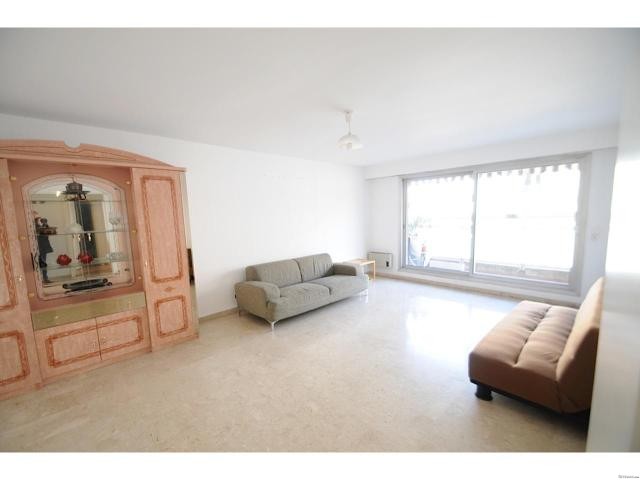 Spacious and Light with Large Terrace
