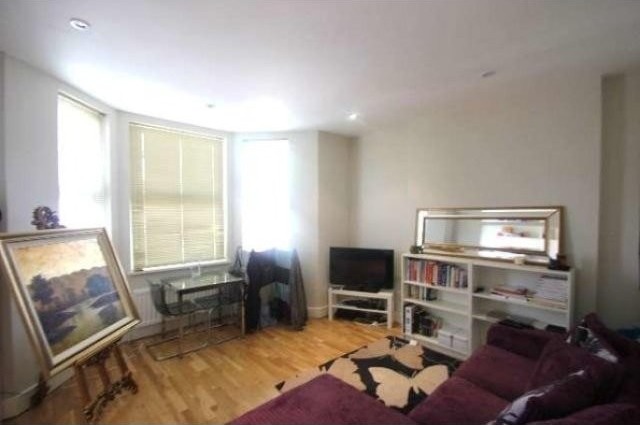 1 Bed Flat/Apartment To Let in London - 2