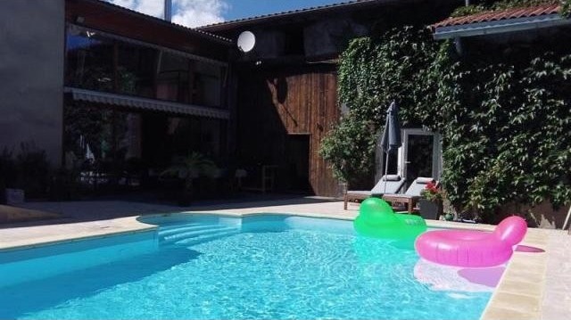 4 bedroom Village House For Sale: 63360..