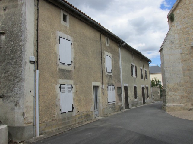 2 Adjoining Town Houses With Gardens