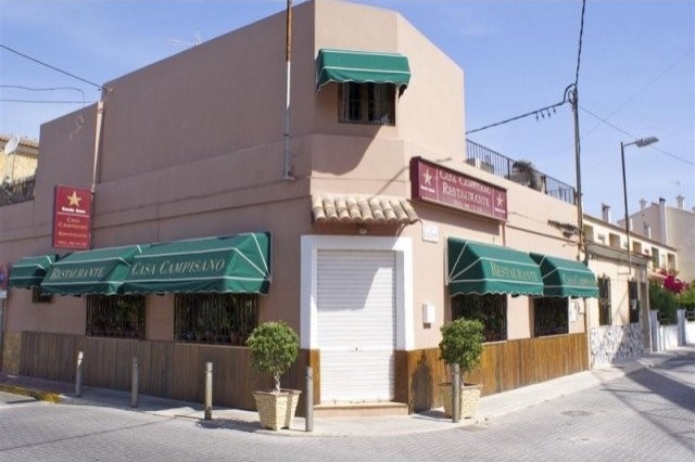 0 bedroom, 2 bathroom Bar/Restaurant..
