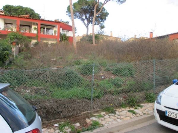 PLOT IN BEGUR - 2