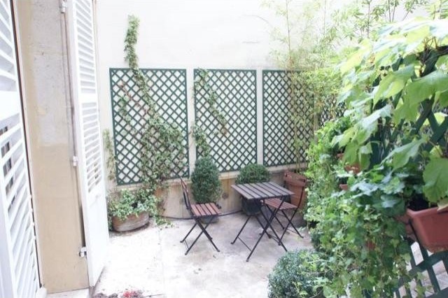 2 bedroom Property For Sale: Square des.. - 2