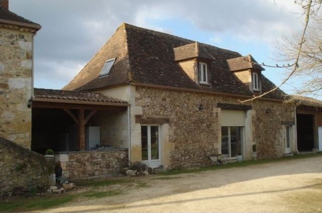 House, Apartment And Gite, All Set On 2.. - 2