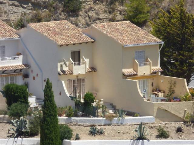 2 Bed Bungalow in Cumbre del Sol - 2