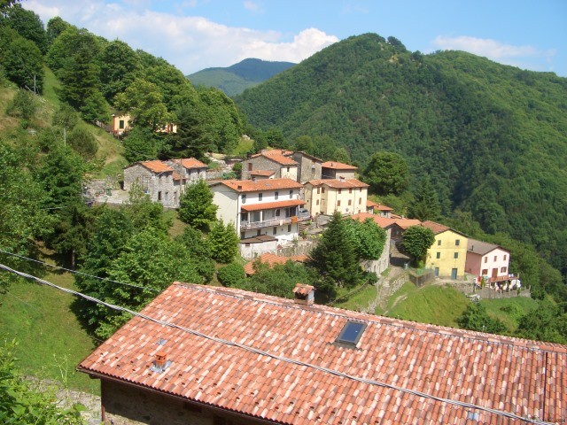 Village/town House - For Sale - North.. - 2