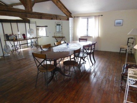 Renovated Country Home - 2