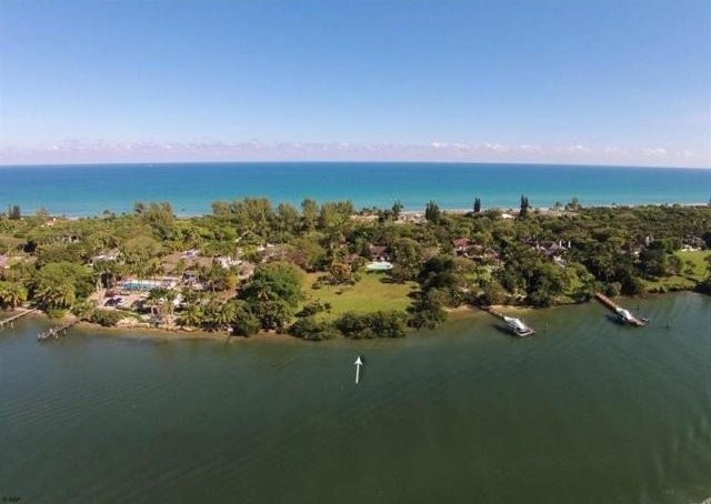 5 bedroom Residence For Sale: Hobe..