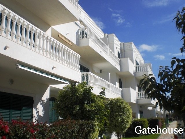 Distressed Apartment In Cabanas de..