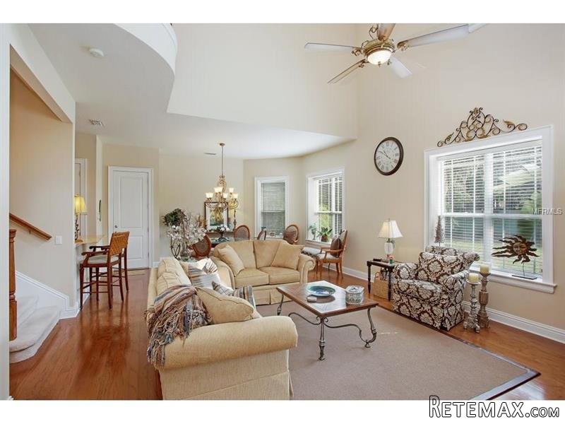 4 bedroom House For Sale: 1757 Mckenzie.. - 2