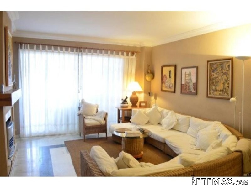 2 Bed Apartment for sale in Calahonda - 2