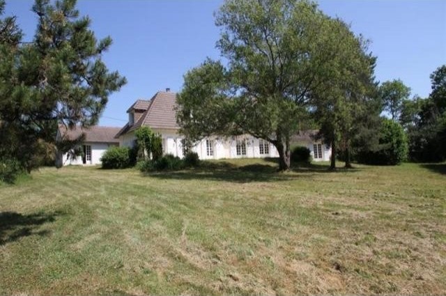 5 bedroom House For Sale: 86000.. - 2