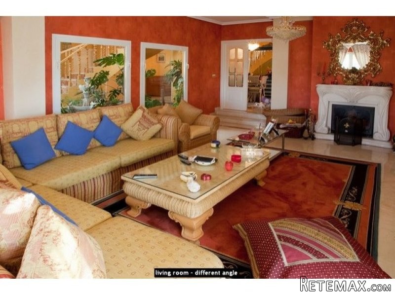 Villa for sale in Benalmadena Costa.. - 2