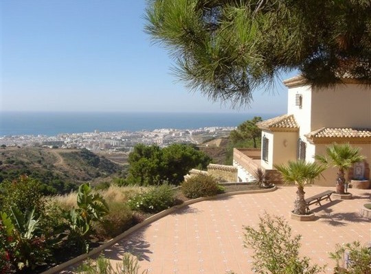Villa for sale in Estepona, Malaga