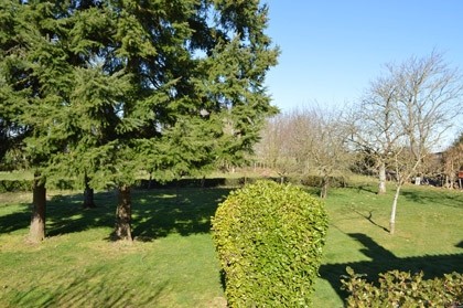 Pretty modern property with large garden - 2