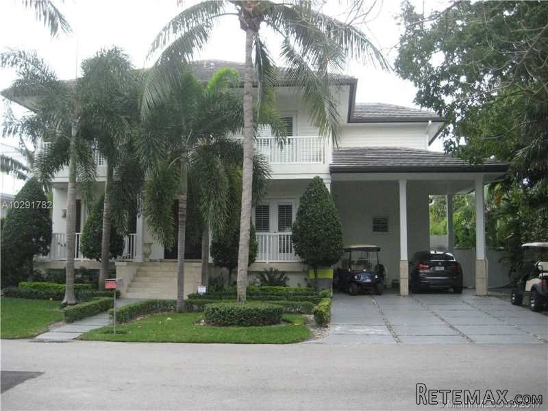 4 bedroom House For Sale: 355 Harbor Ct