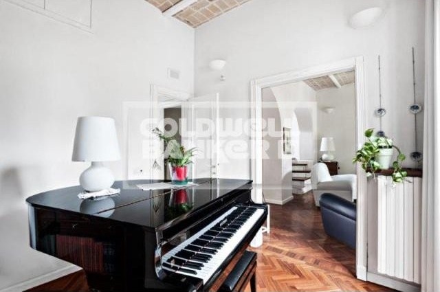 4 Bedrooms - Villa - For Sale - 2